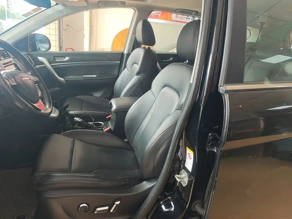 Haval H6 2015 — фото 15