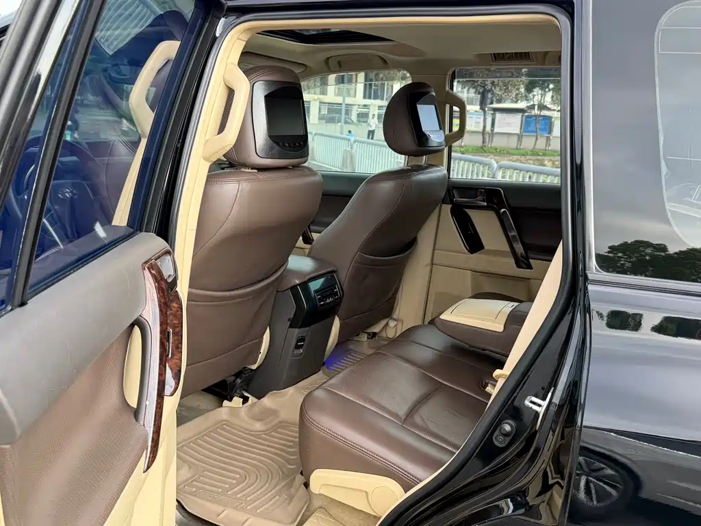 Toyota Prado 2015 — фото 14