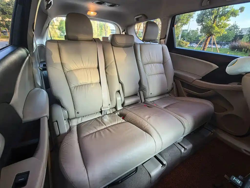 Honda Odyssey 2015 — фото 11