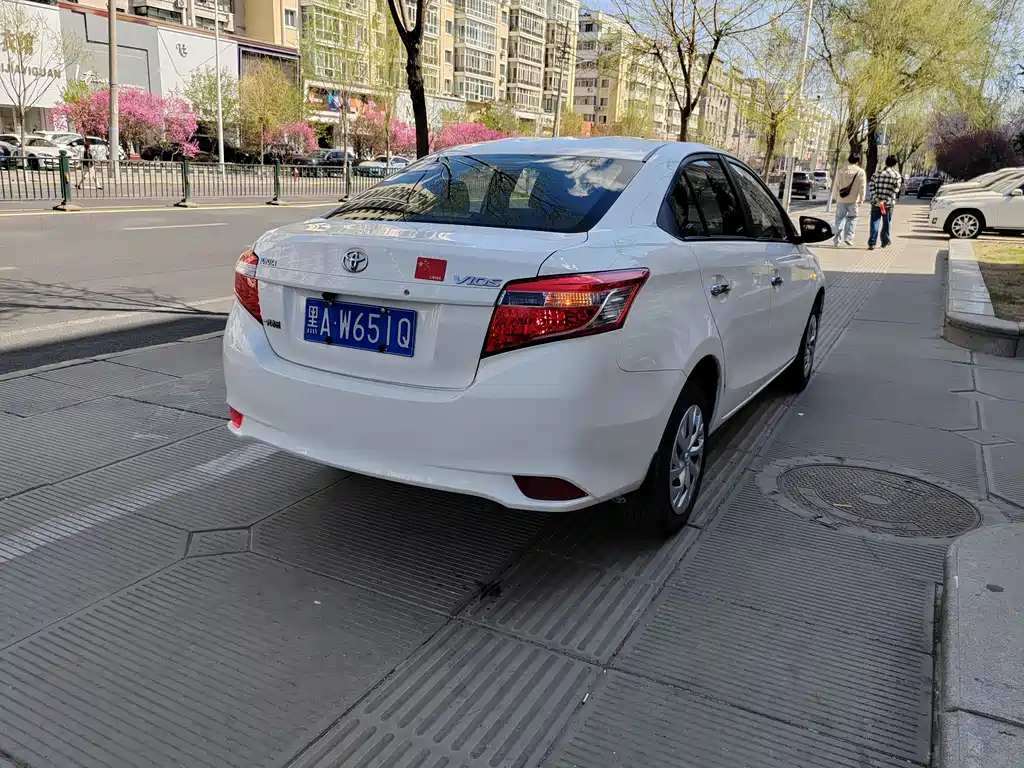 Toyota Vios 2016 — фото 5