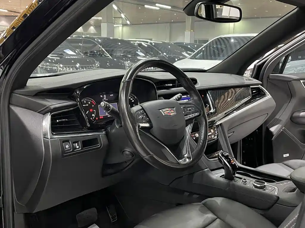 Cadillac XT6 2021 — фото 10