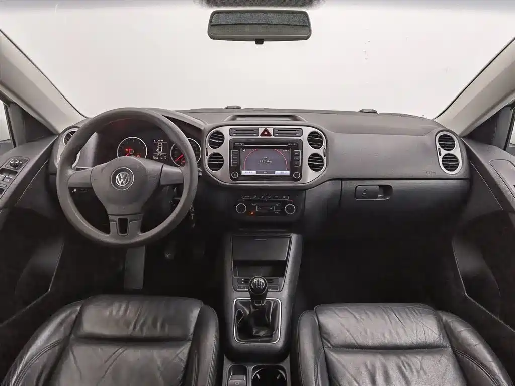 Volkswagen Tiguan 2013 — фото 5