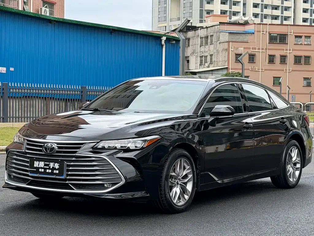 Toyota Avalon 2021 — фото 1