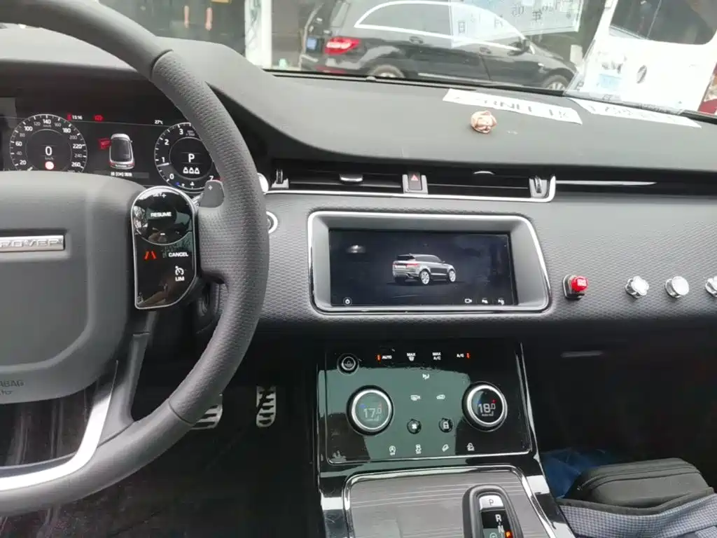 Land Rover Evoque 2021 — фото 13