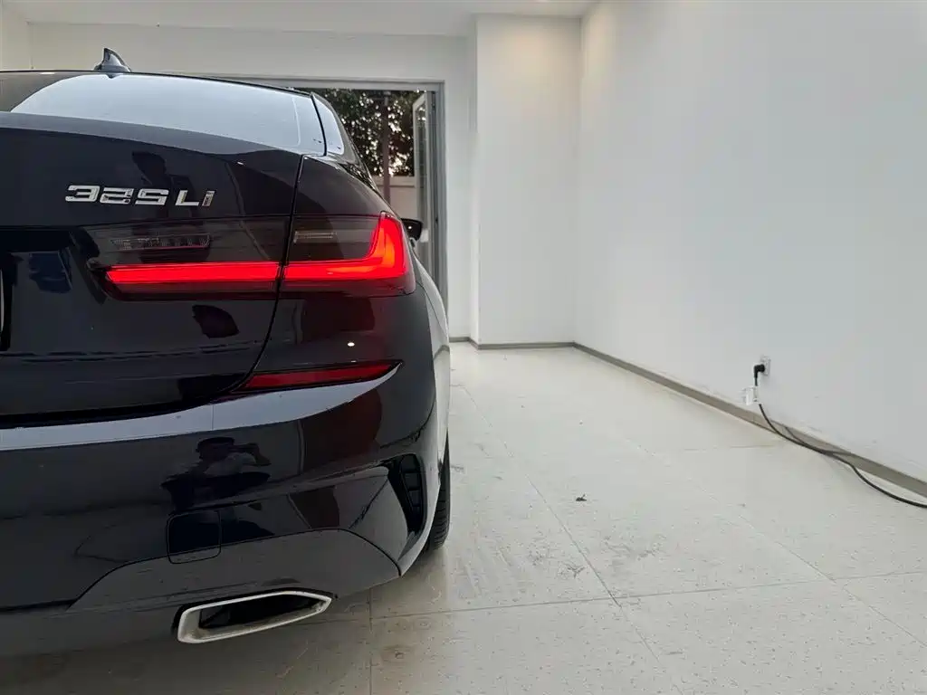 BMW 3 Series 2021