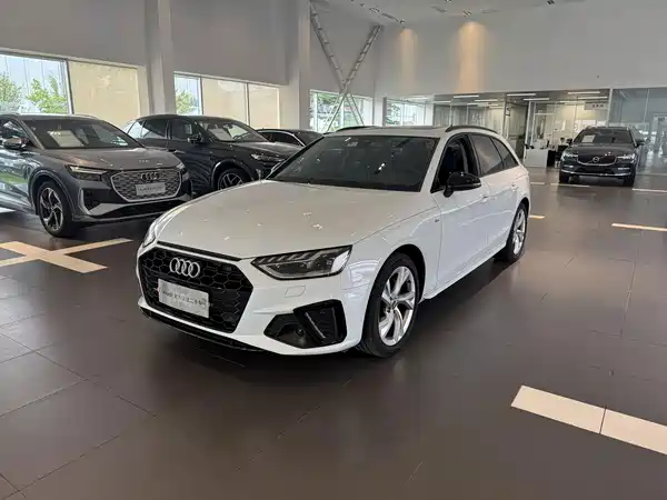 Audi A4 2022