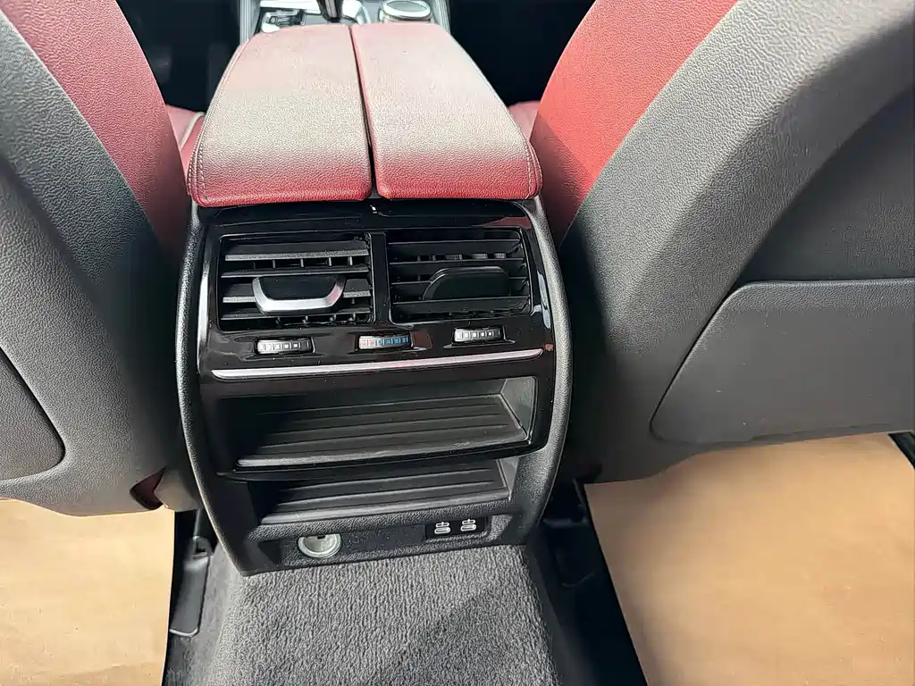 BMW 5 Series New Energy 2022 — фото 14