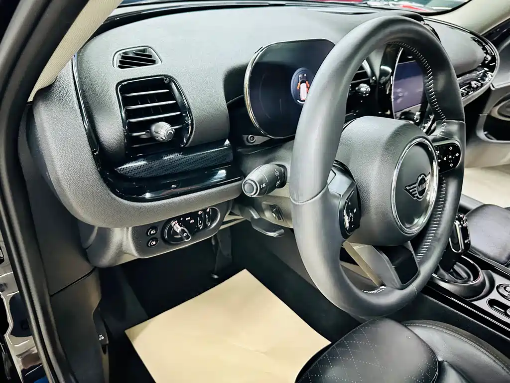 MINI Clubman 2021 — фото 28