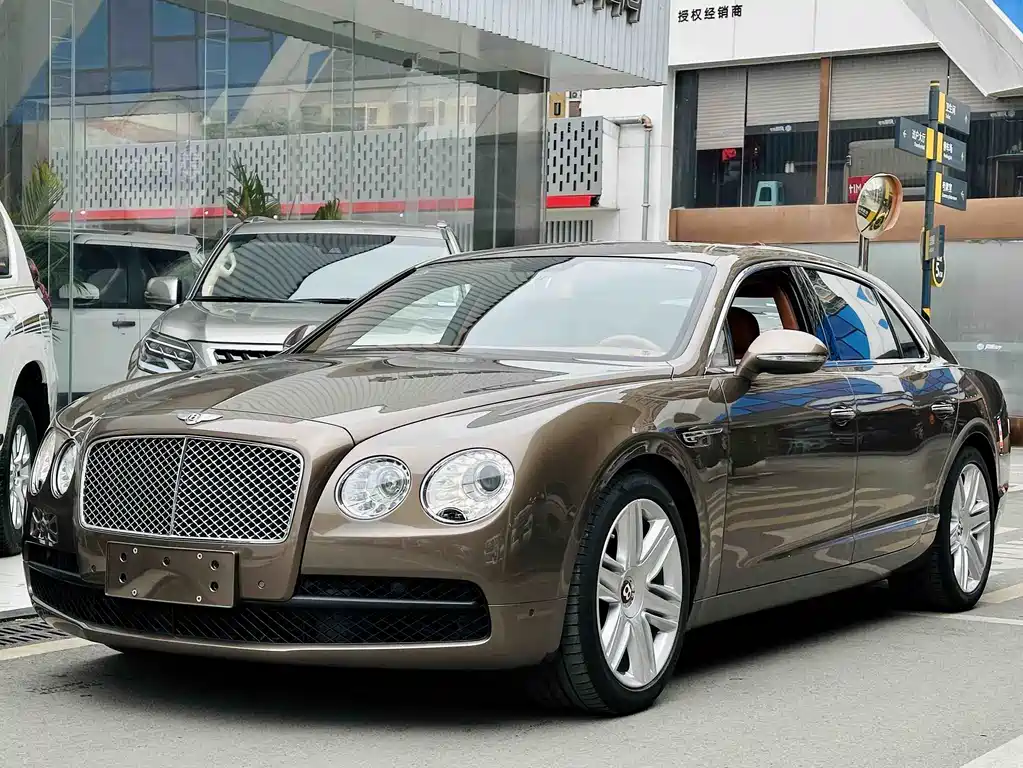 Bentley Flying Spur 2018 — фото 1