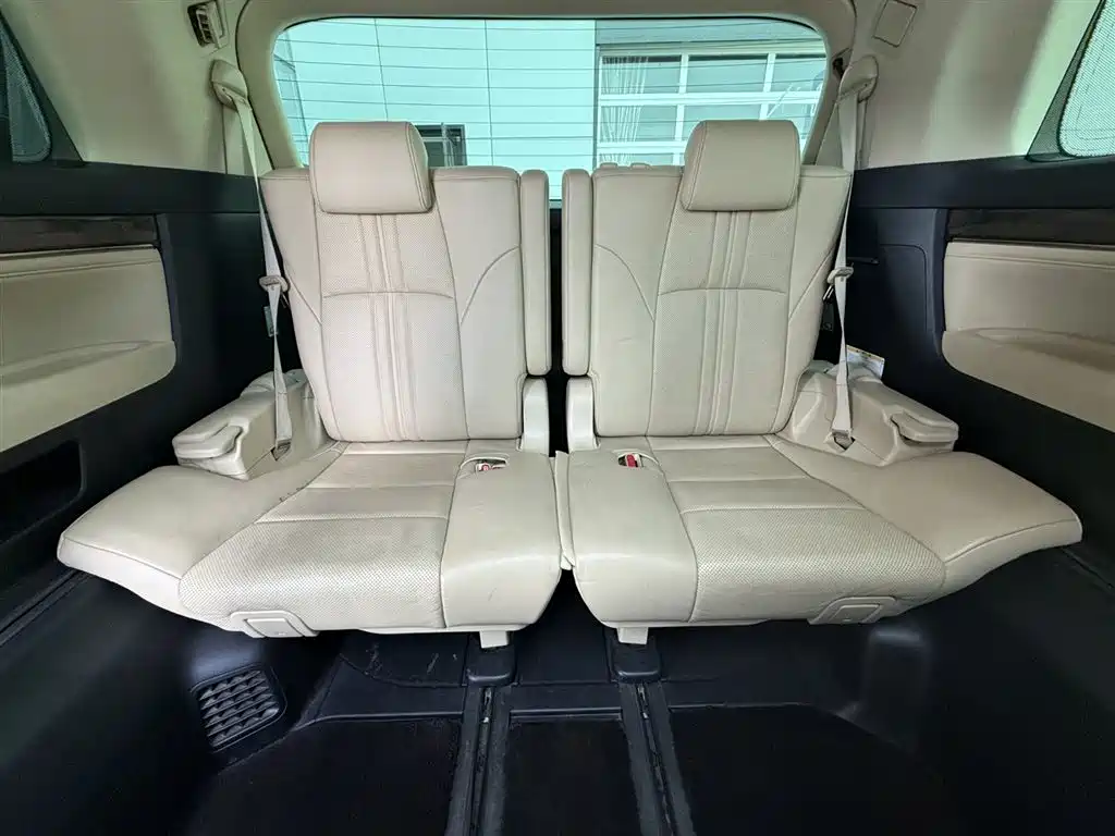 Toyota Alphard 2020 — фото 42
