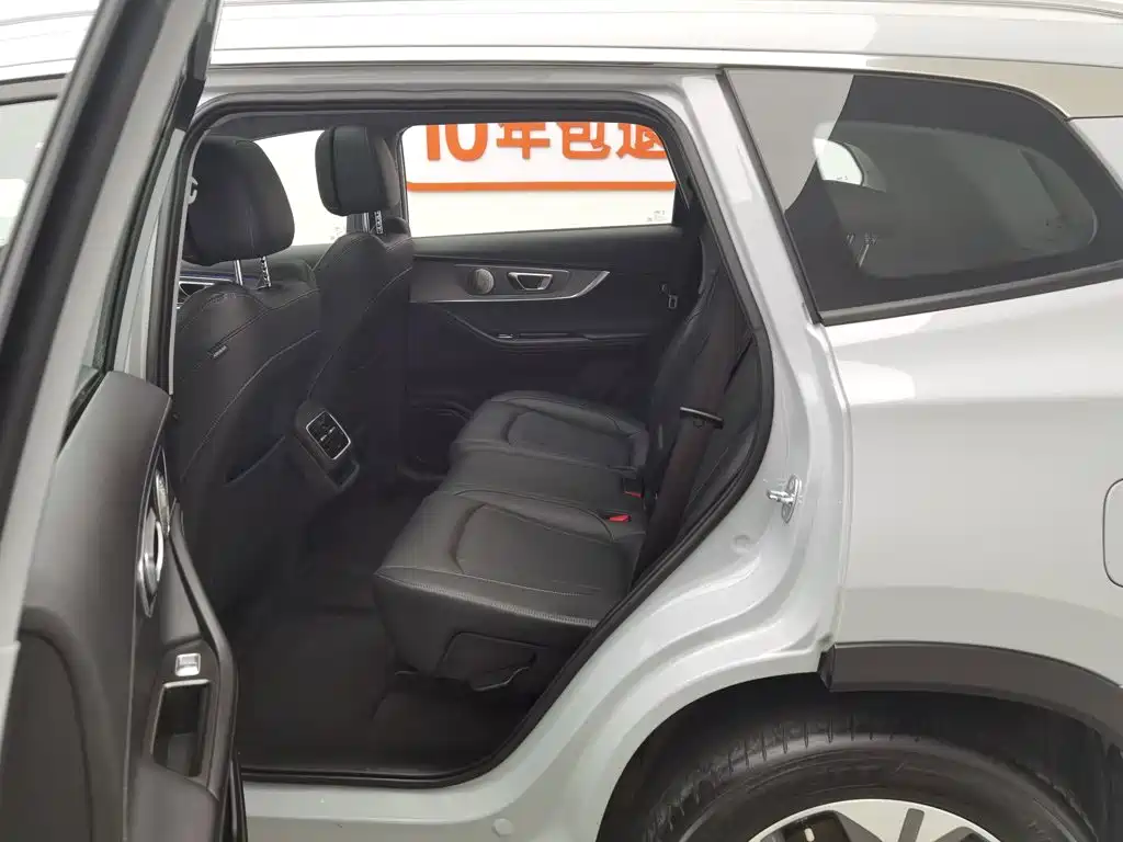 Chery Tiggo 8 PRO New Energy 2023 — фото 15