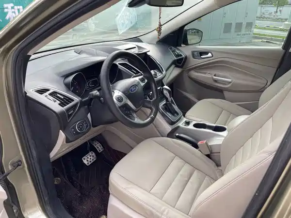 Ford Kuga 2013