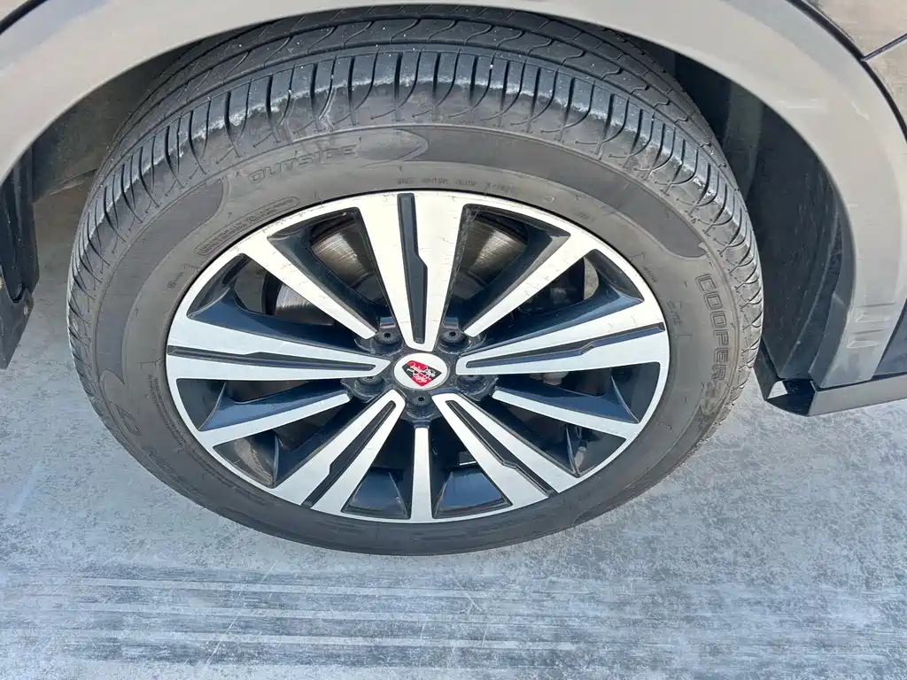 Roewe RX5 2019 — фото 16