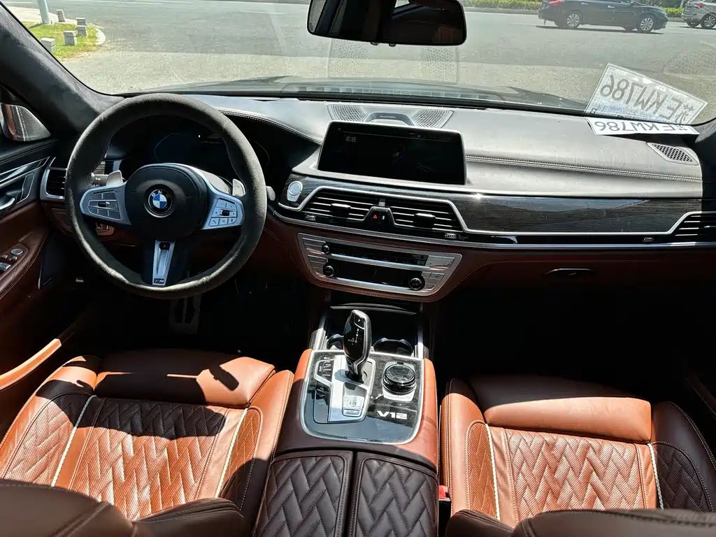 BMW 7 Series 2020 — фото 15