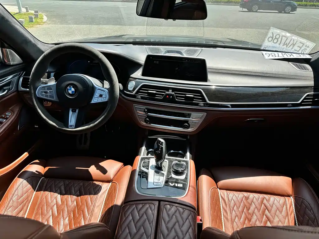 BMW 7 Series 2020 — фото 17