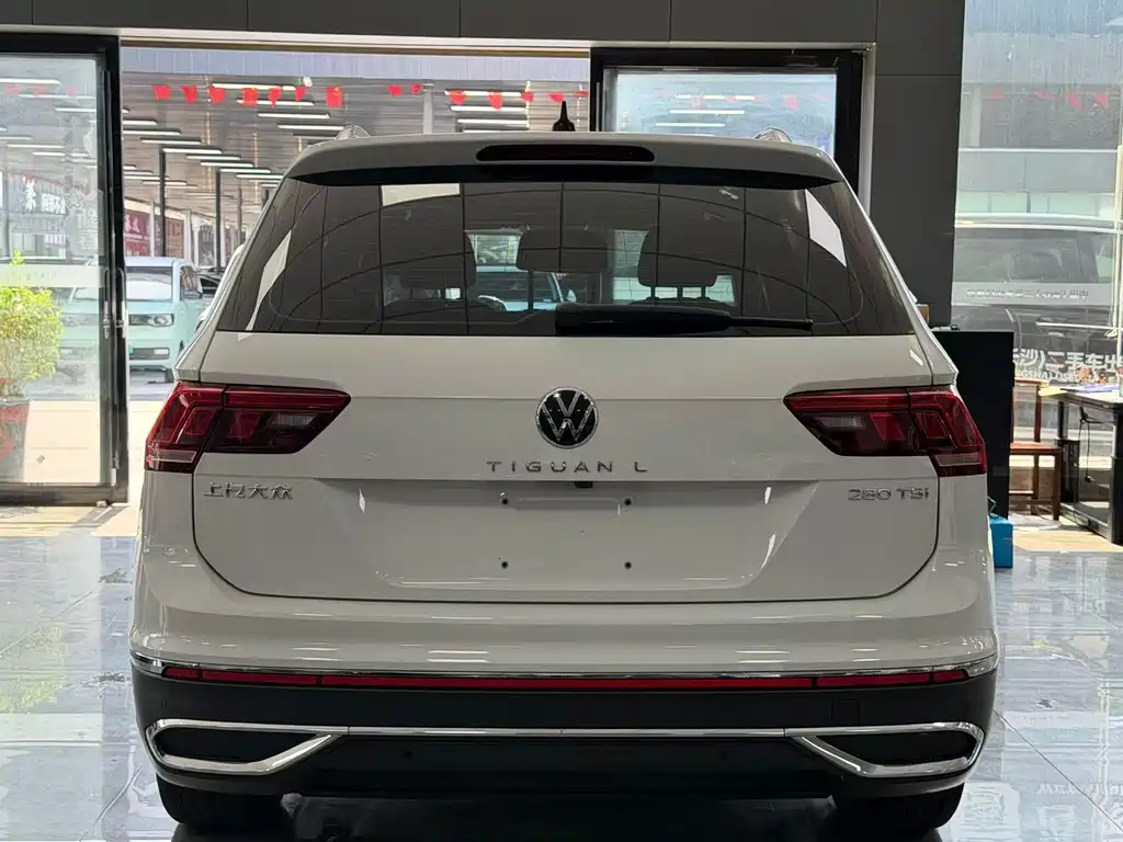 Volkswagen Tiguan L 2022 — фото 15