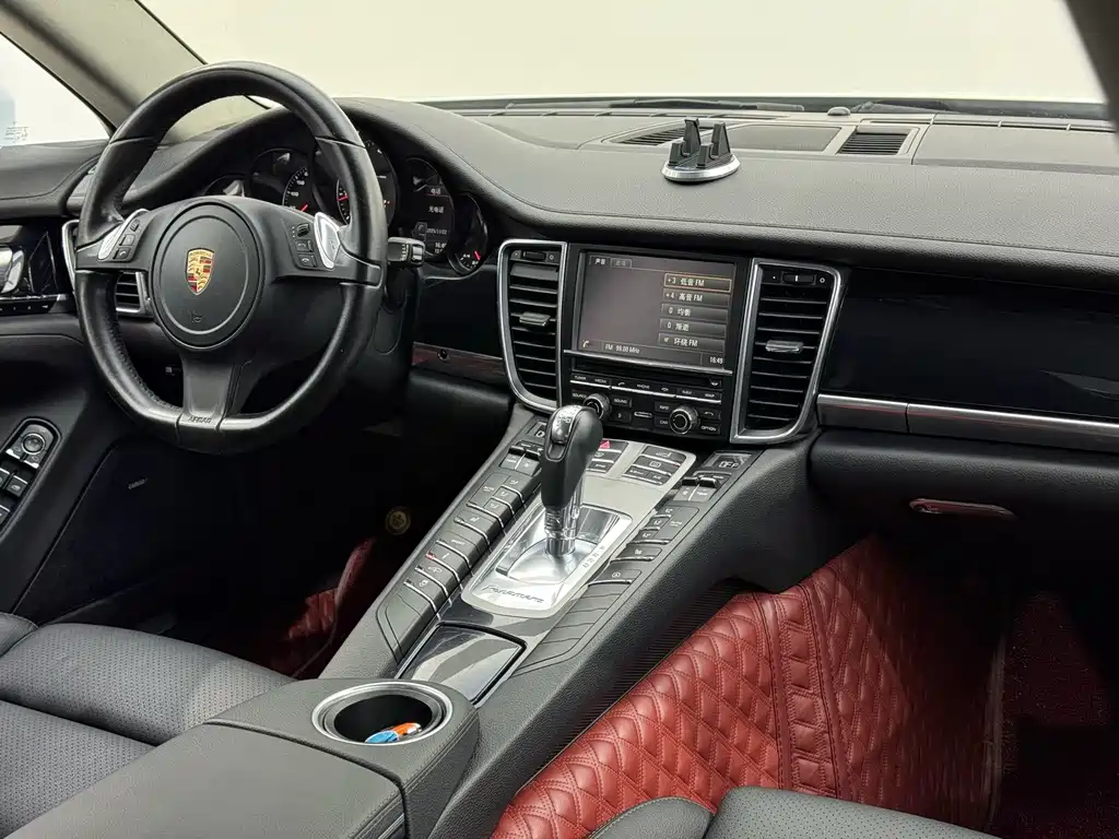 Porsche Panamera 2015 — фото 21