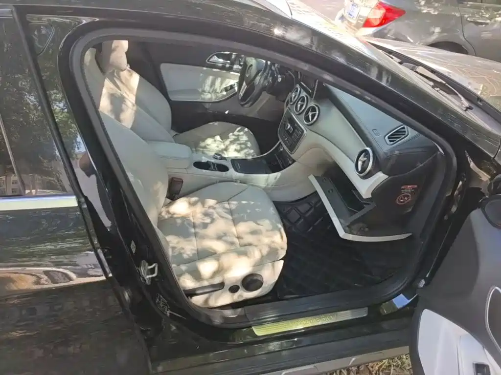 Mercedes-Benz GLA 2015 — фото 11