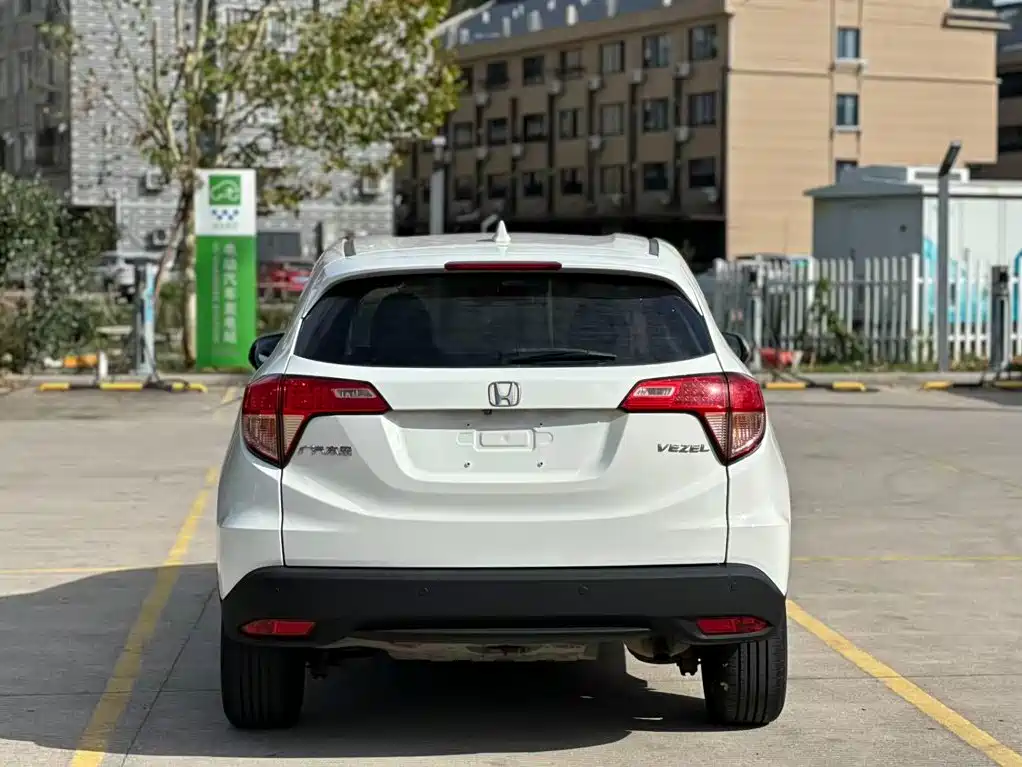 Honda Vezel 2016