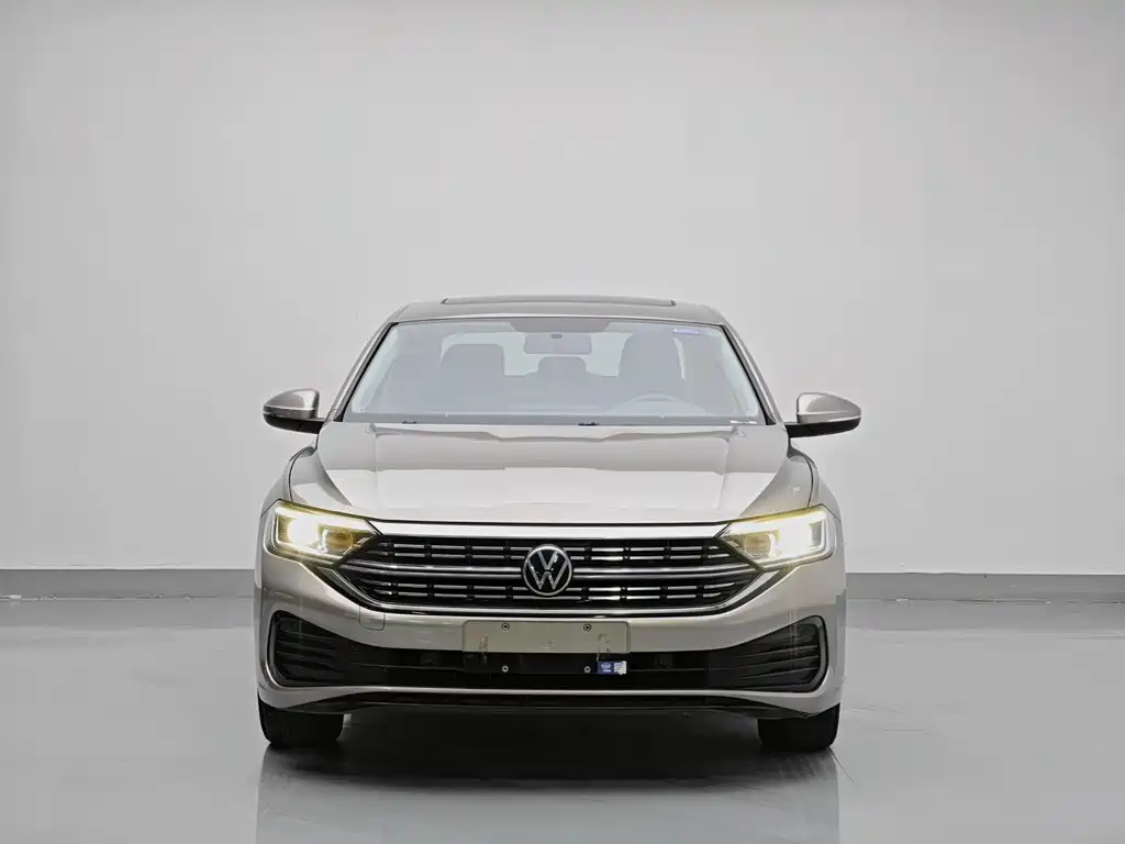 Volkswagen Sagitar 2022