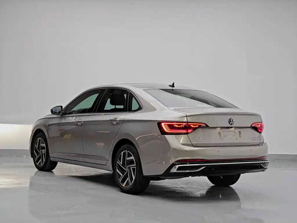 Volkswagen Sagitar 2022