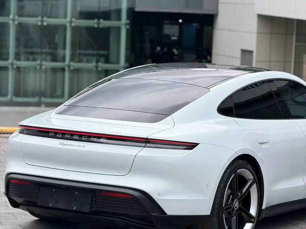 Porsche Taycan 2020