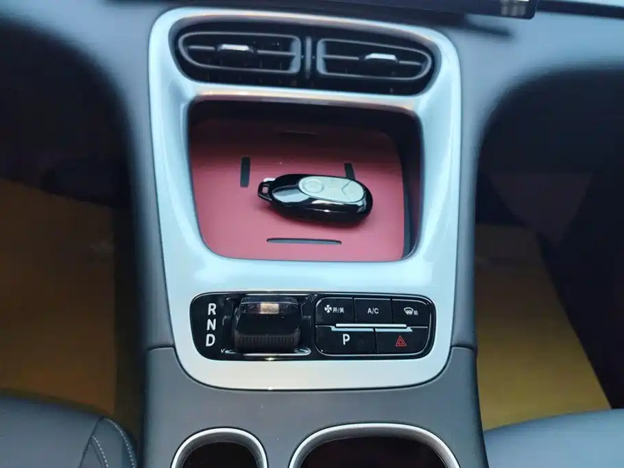 Geely Galaxy Starwish 2026 — фото 16