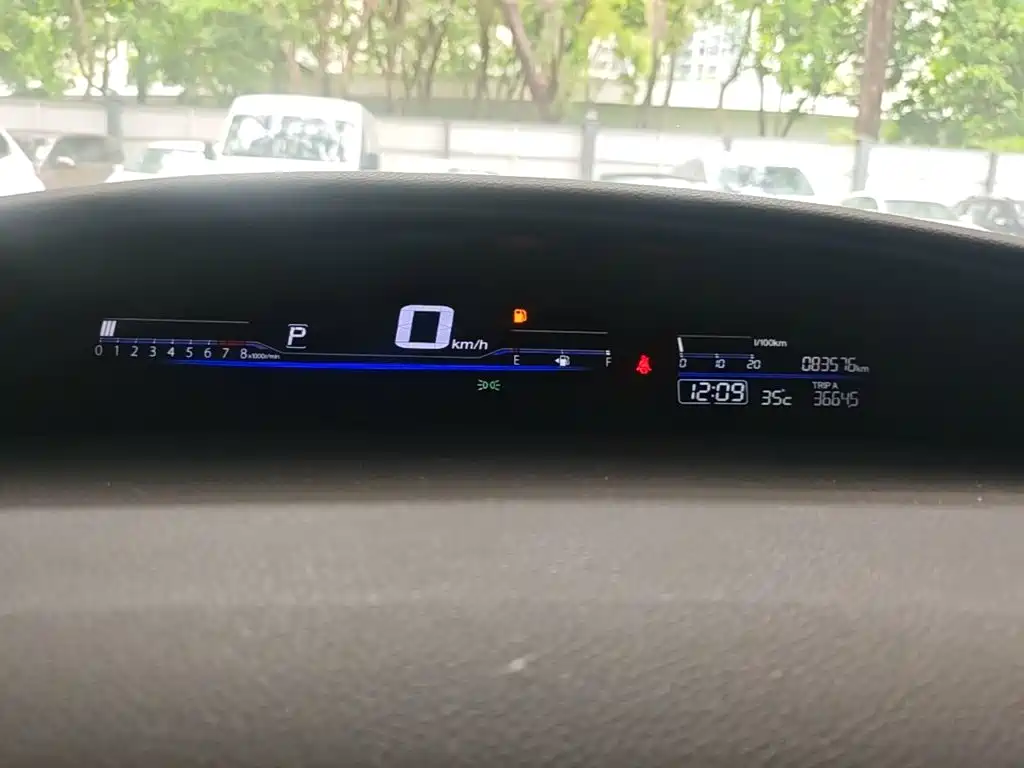 Honda Jade 2017 — фото 18