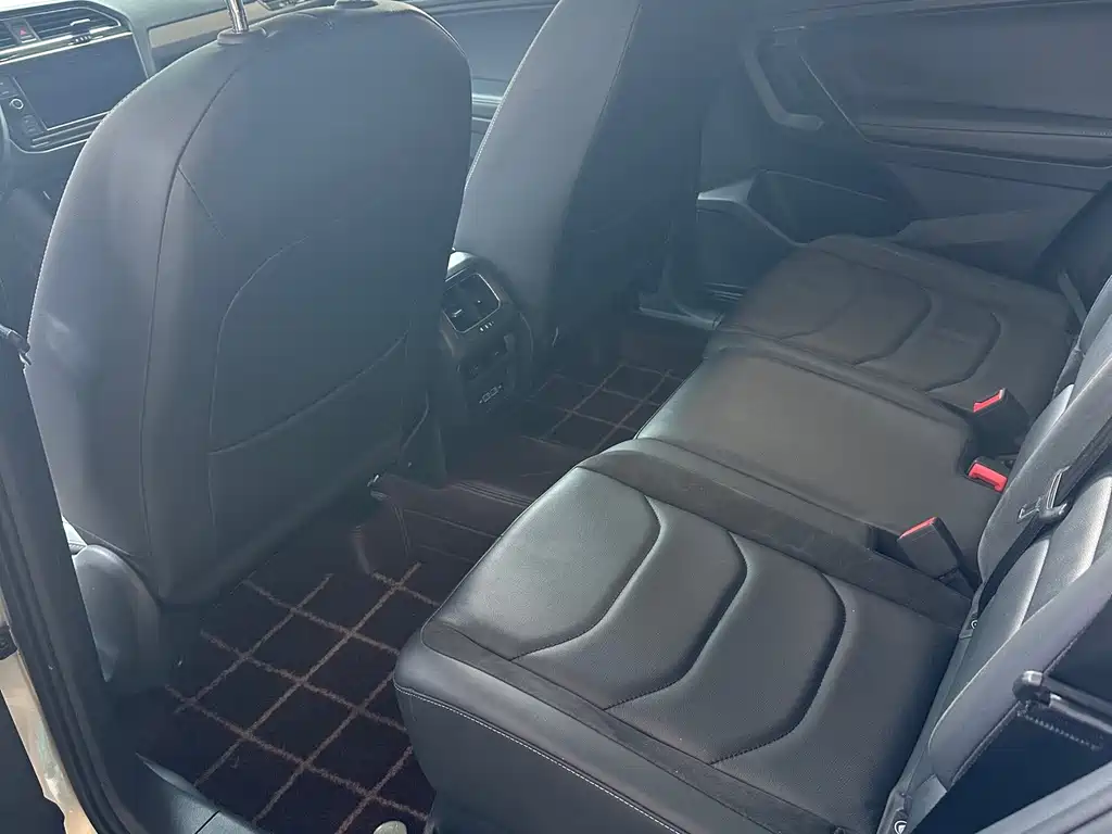 Volkswagen Tiguan L 2019 — фото 15