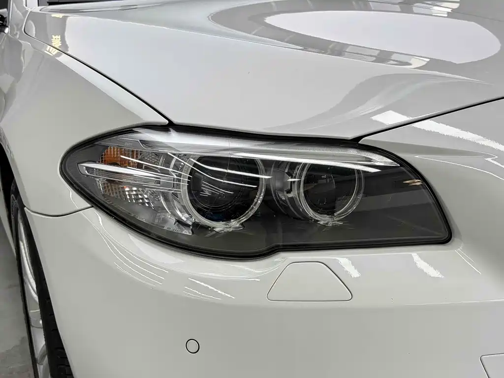 BMW 5 Series 2016 — фото 3