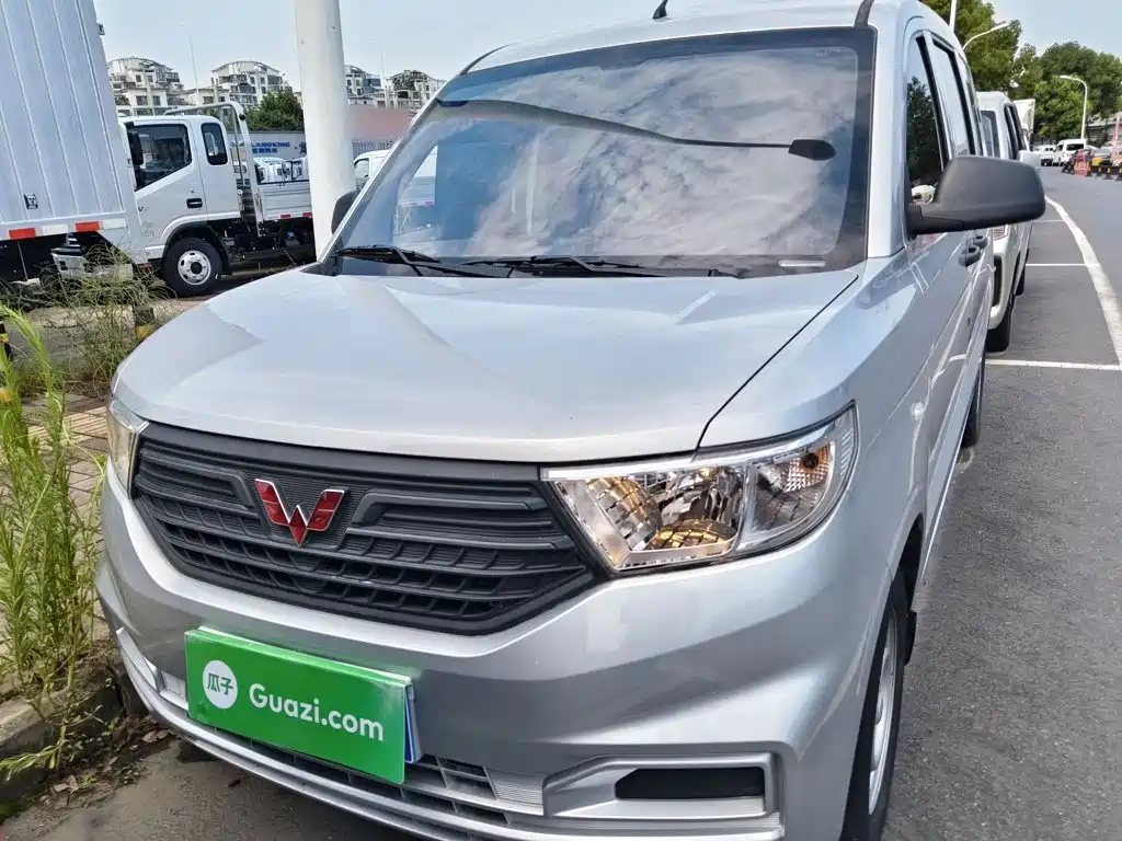 Wuling Hongguang V 2023