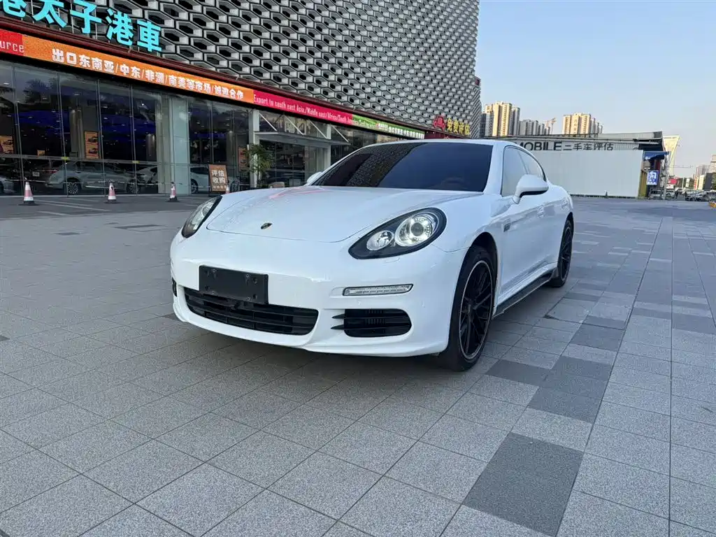 Porsche Panamera 2015 — фото 1