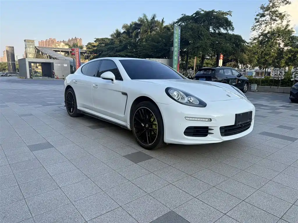 Porsche Panamera 2015 — фото 3