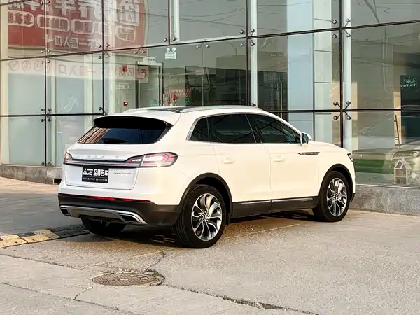 Lincoln Nautilus 2022