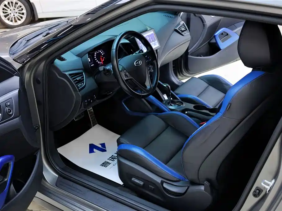 Hyundai Veloster 2015 — фото 16