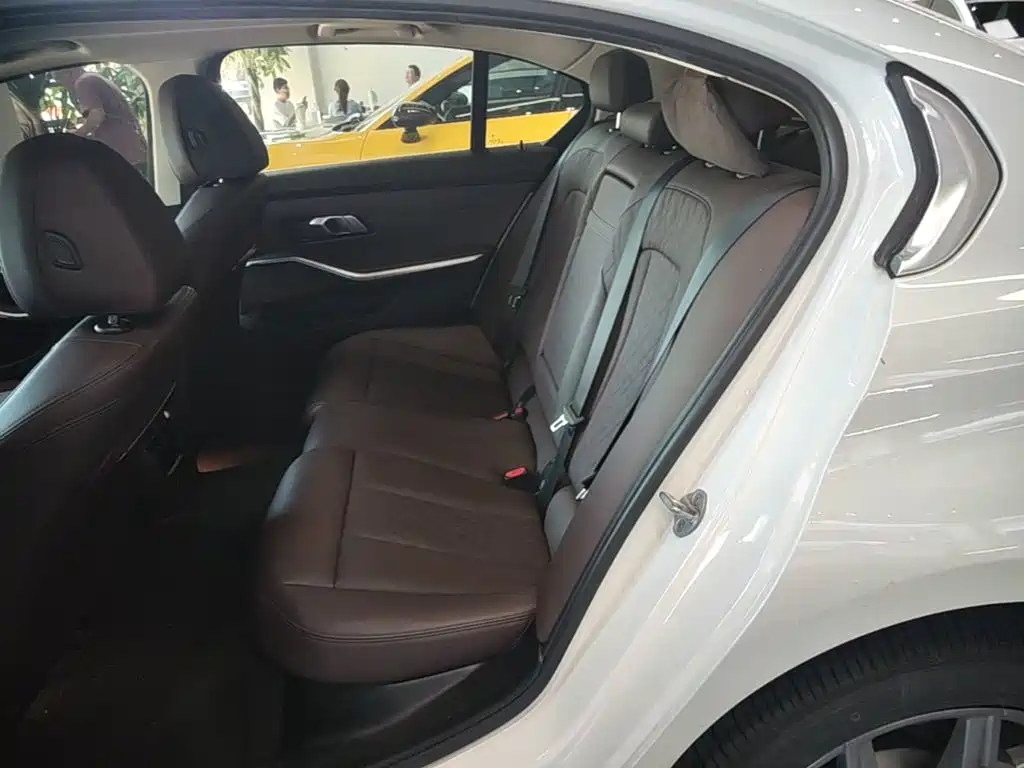 BMW i3 2023 — фото 17