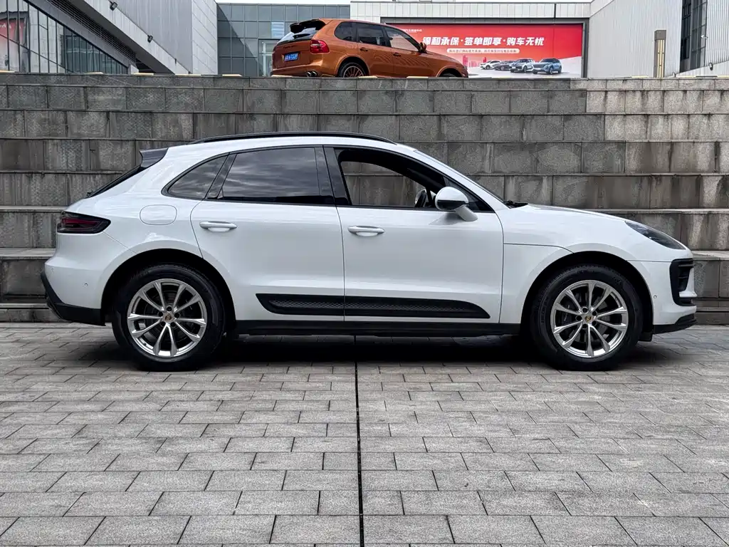 Porsche Macan 2022 — фото 4