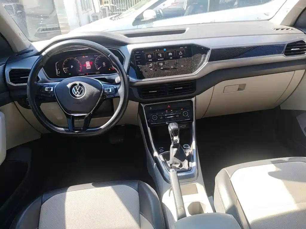 Volkswagen T-Cross 2022 — фото 10