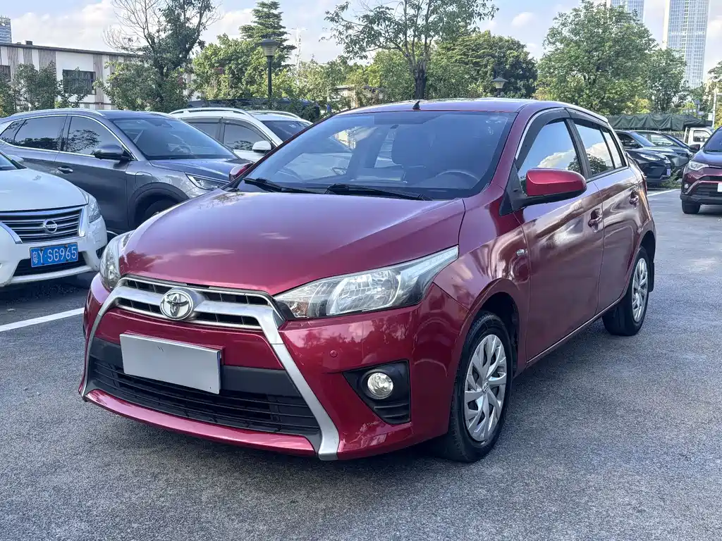 Toyota Yaris L 2014