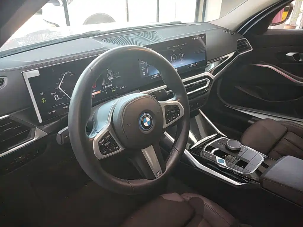 BMW i3 2023 — фото 11