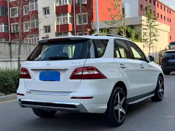 Mercedes-Benz M-Class 2014