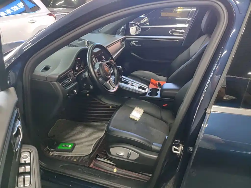 Porsche Macan 2019 — фото 15