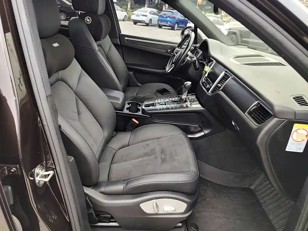 Porsche Macan 2017 — фото 25