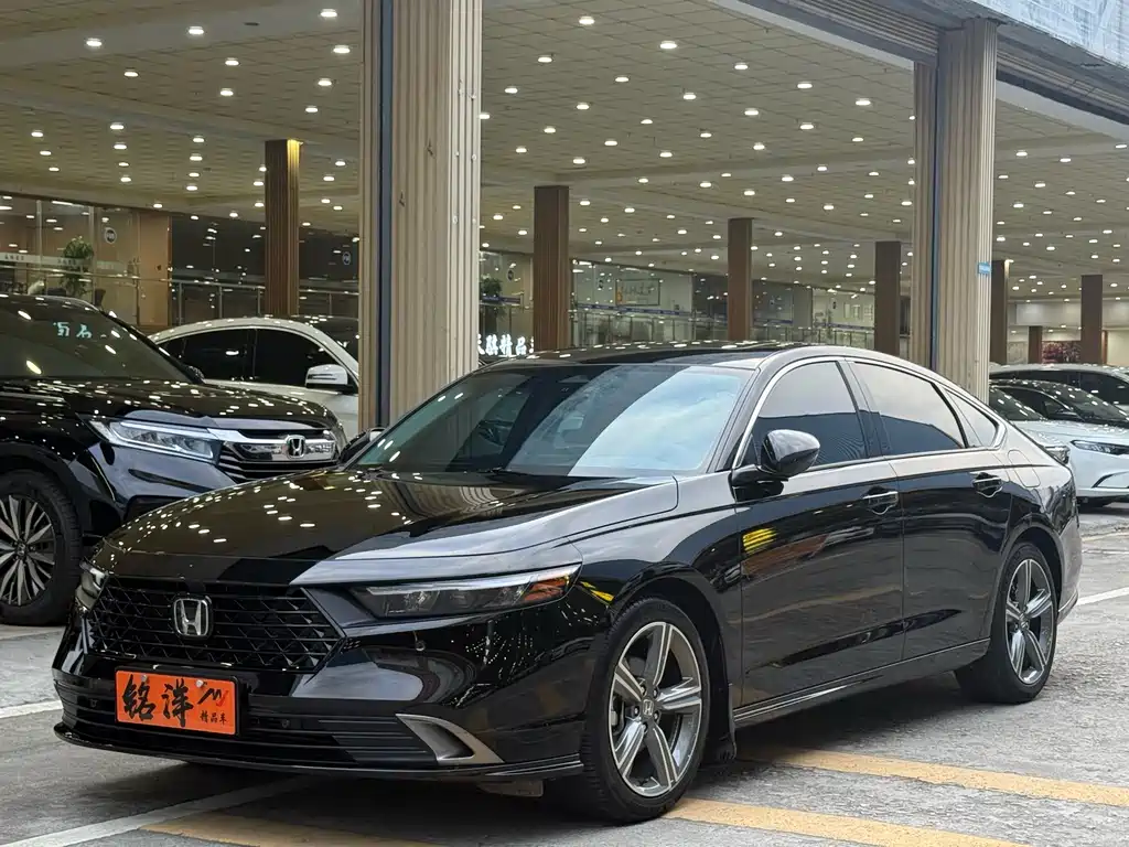 Honda Accord 2024 — фото 1