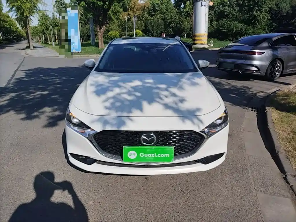 Mazda 3 Axela 2024