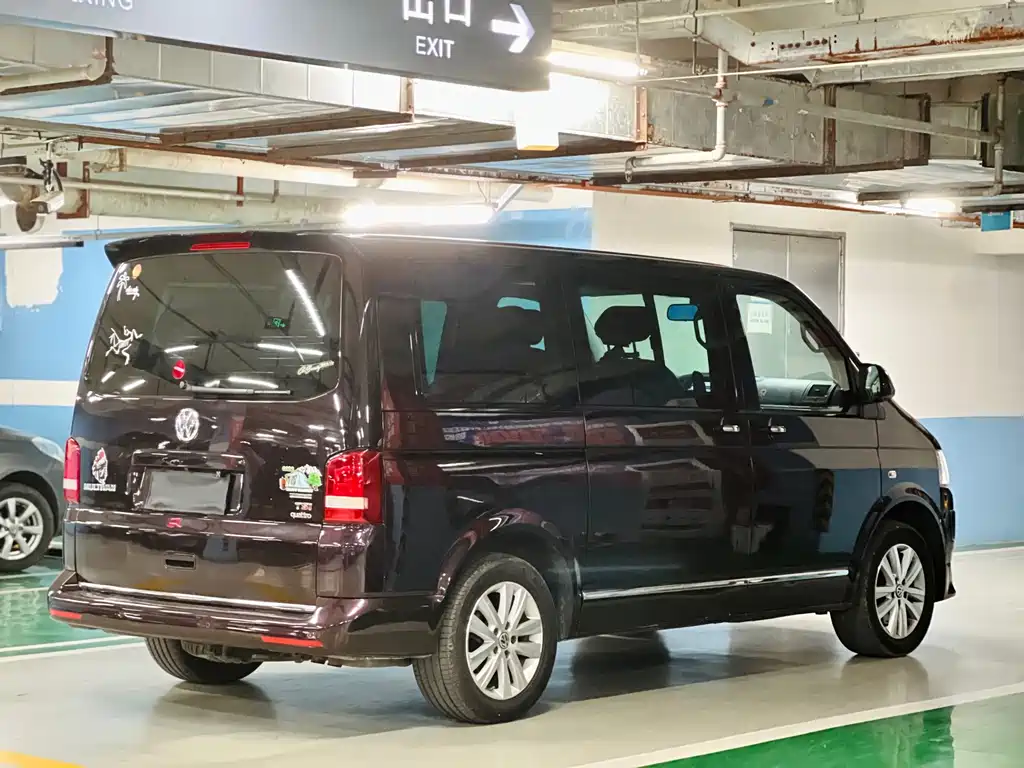 Volkswagen Multivan 2015 — фото 15
