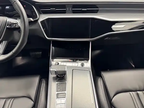 Audi A6L 2023