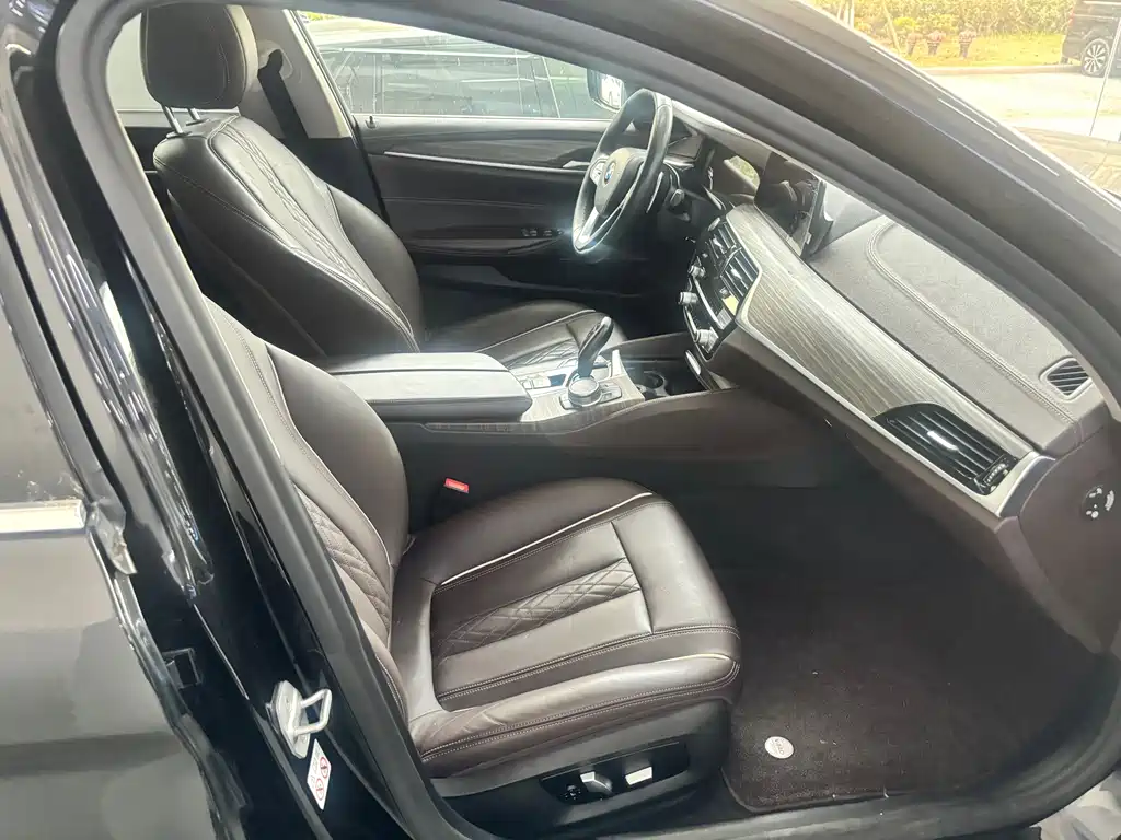 BMW 5 Series 2020