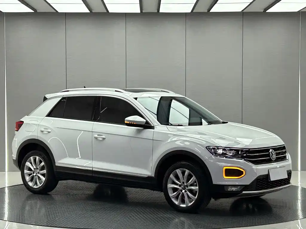 Volkswagen T-Roc 2022 — фото 7