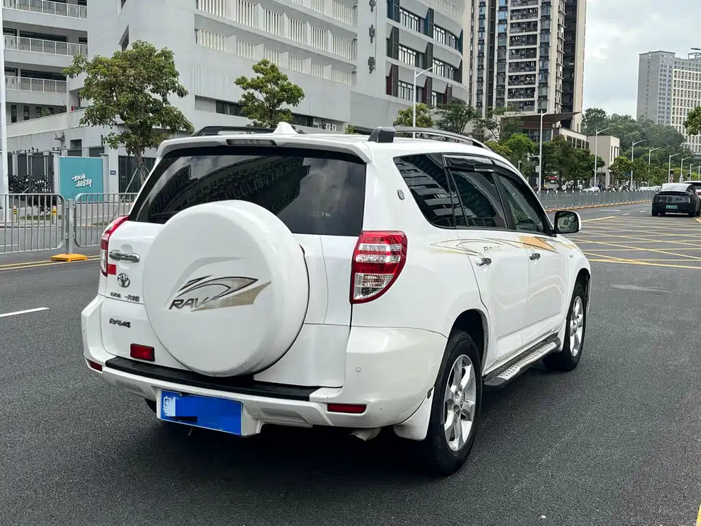 Toyota RAV4 2013